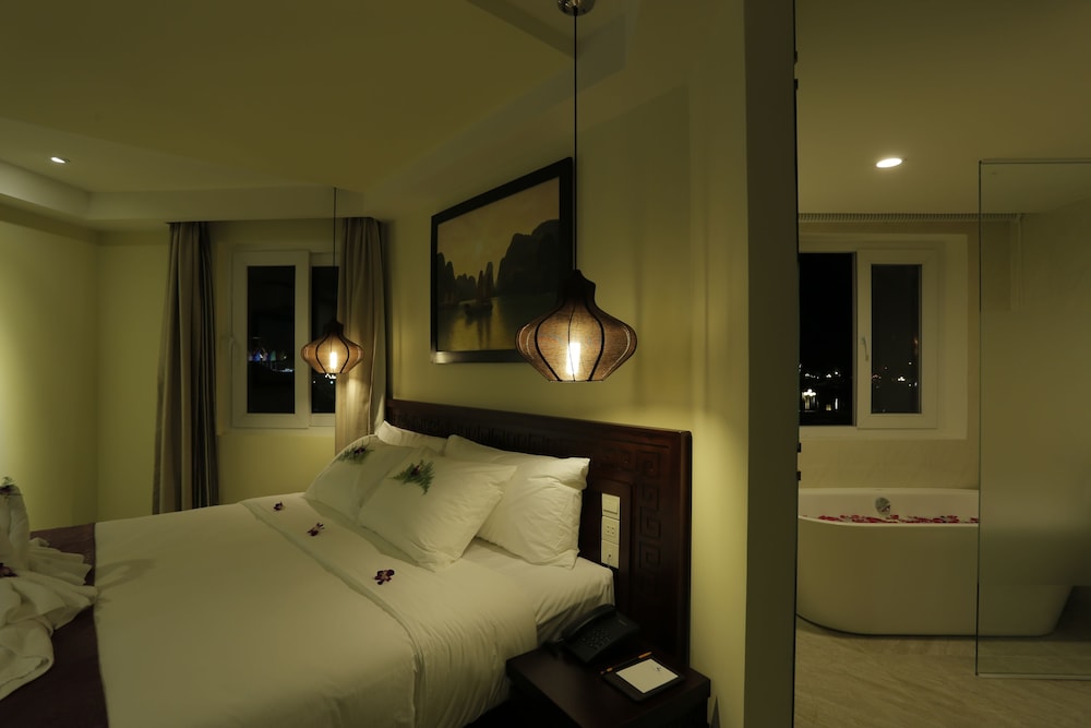 River Suites Hoi An Hotel 30/73