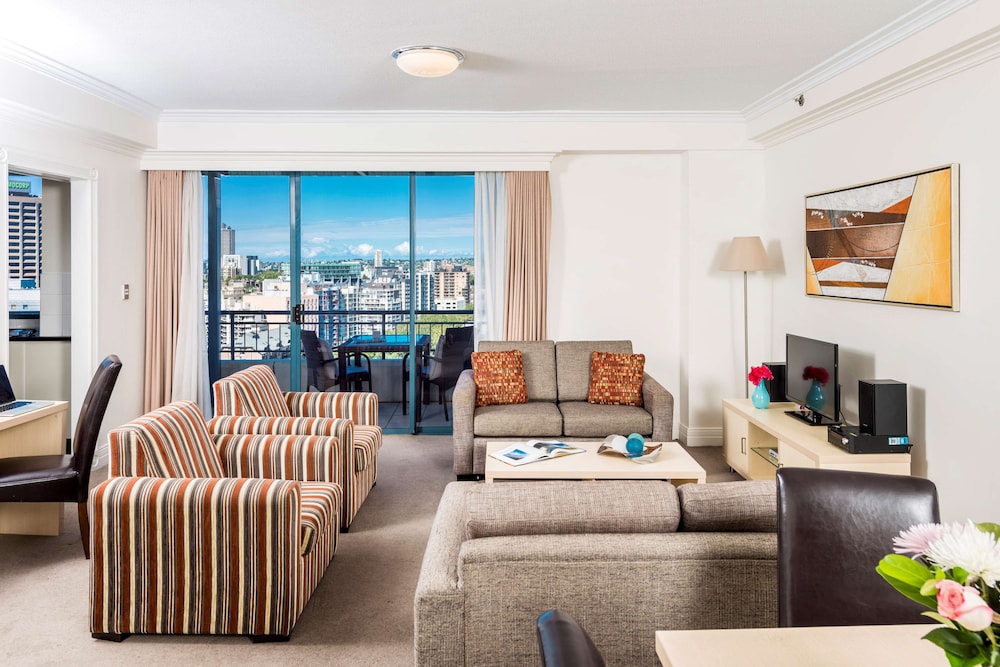 Oaks Sydney Castlereagh Suites 50/78