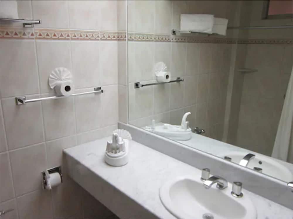 Hotel Baluarte 71/73