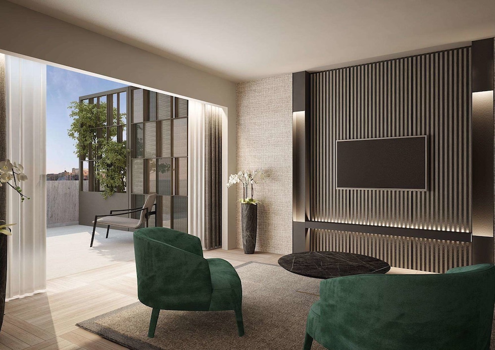 NJV Athens Plaza 51/75