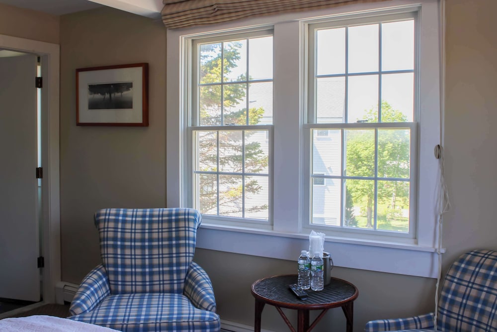 Beach House Inn 32/49