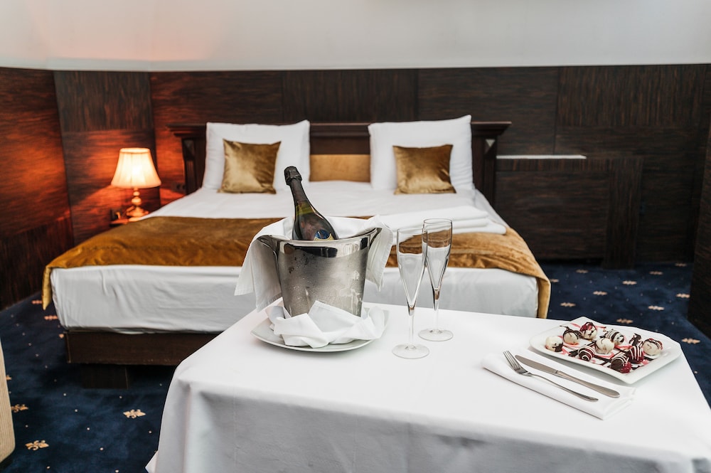 Europe Hotel 24/56