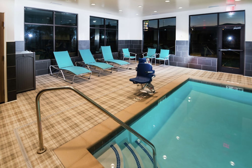 HAMPTON INN ARVIN TEJON RANCH CA in ARVIN - CA