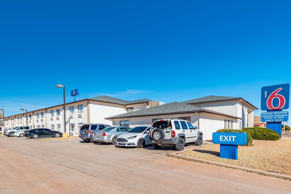 Motel6 Winslow, AZ 52/60
