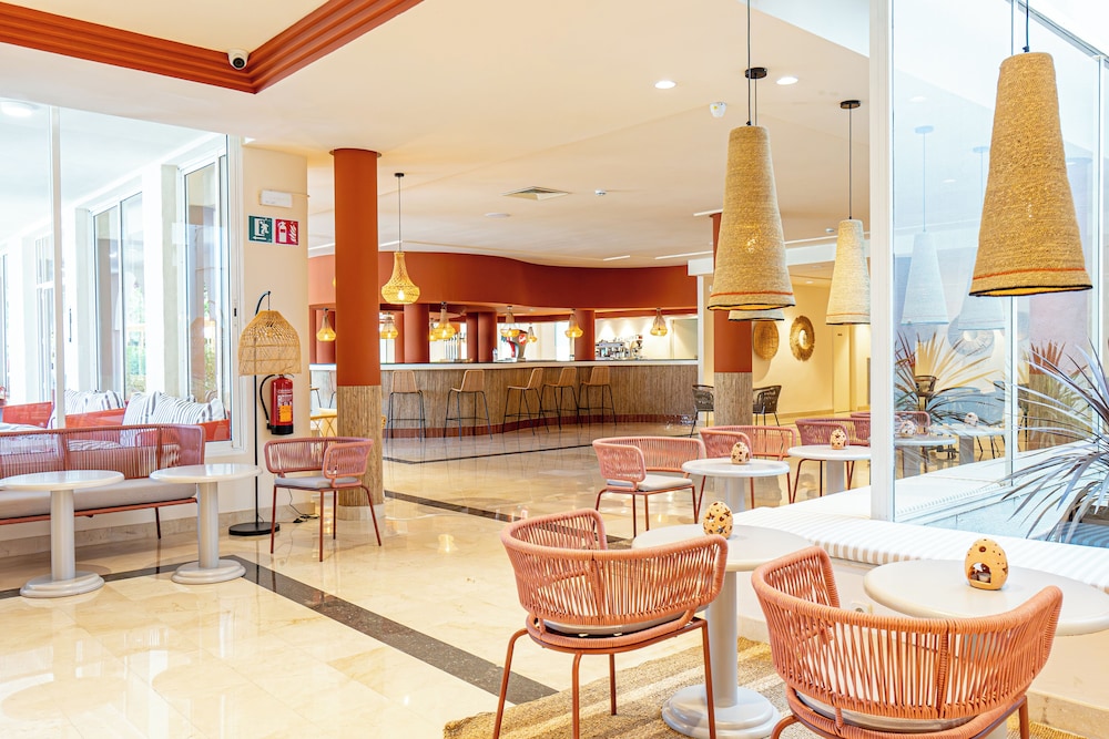 Intelier Rosella Hotel 26/41