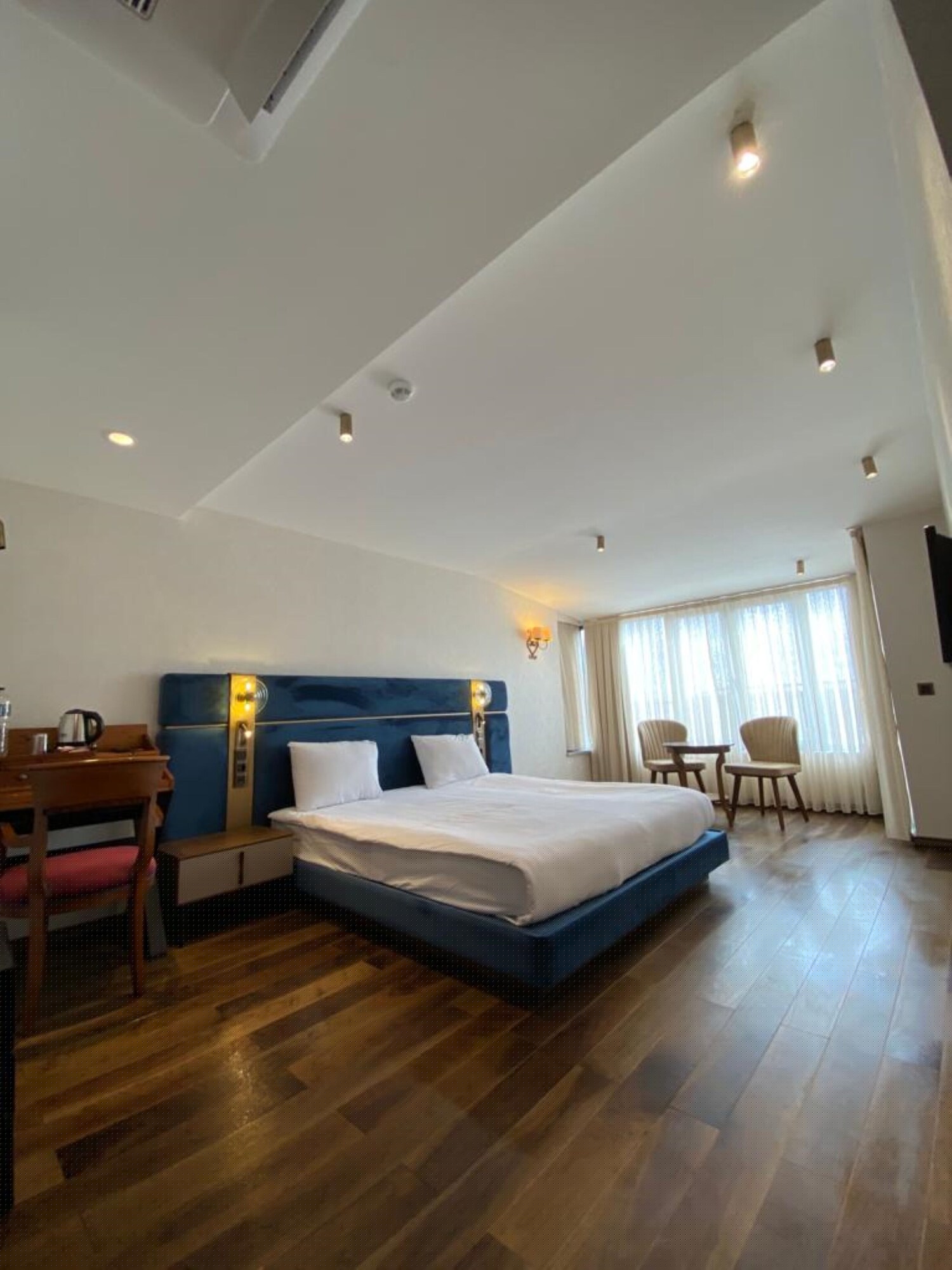 1 BEDROOM, DELUXE, DOUBLE BED, CITY VIEW