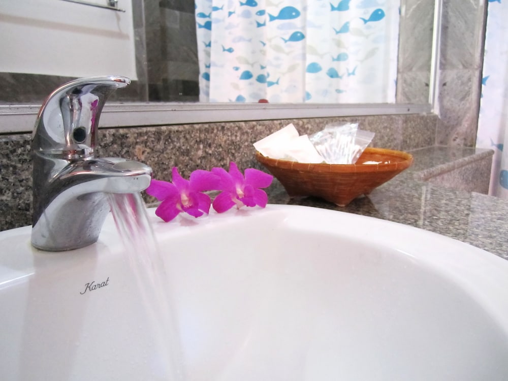 LANTA IL MARE BEACH RESORT 72/73