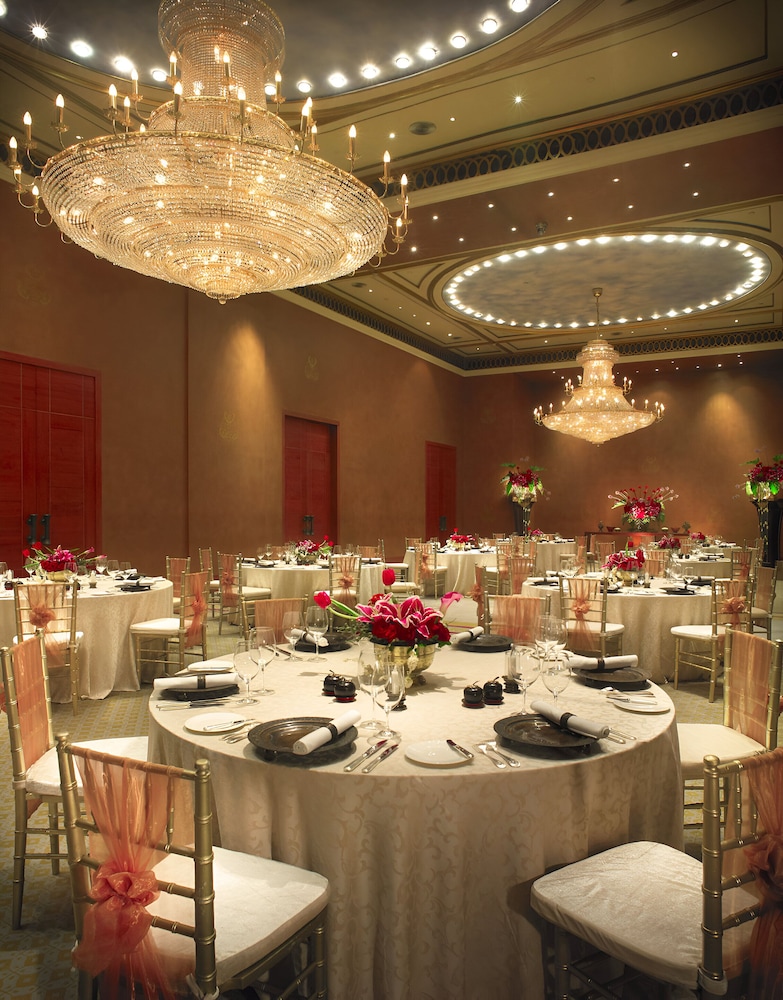 The Dharmawangsa Jakarta Hotel 54/63