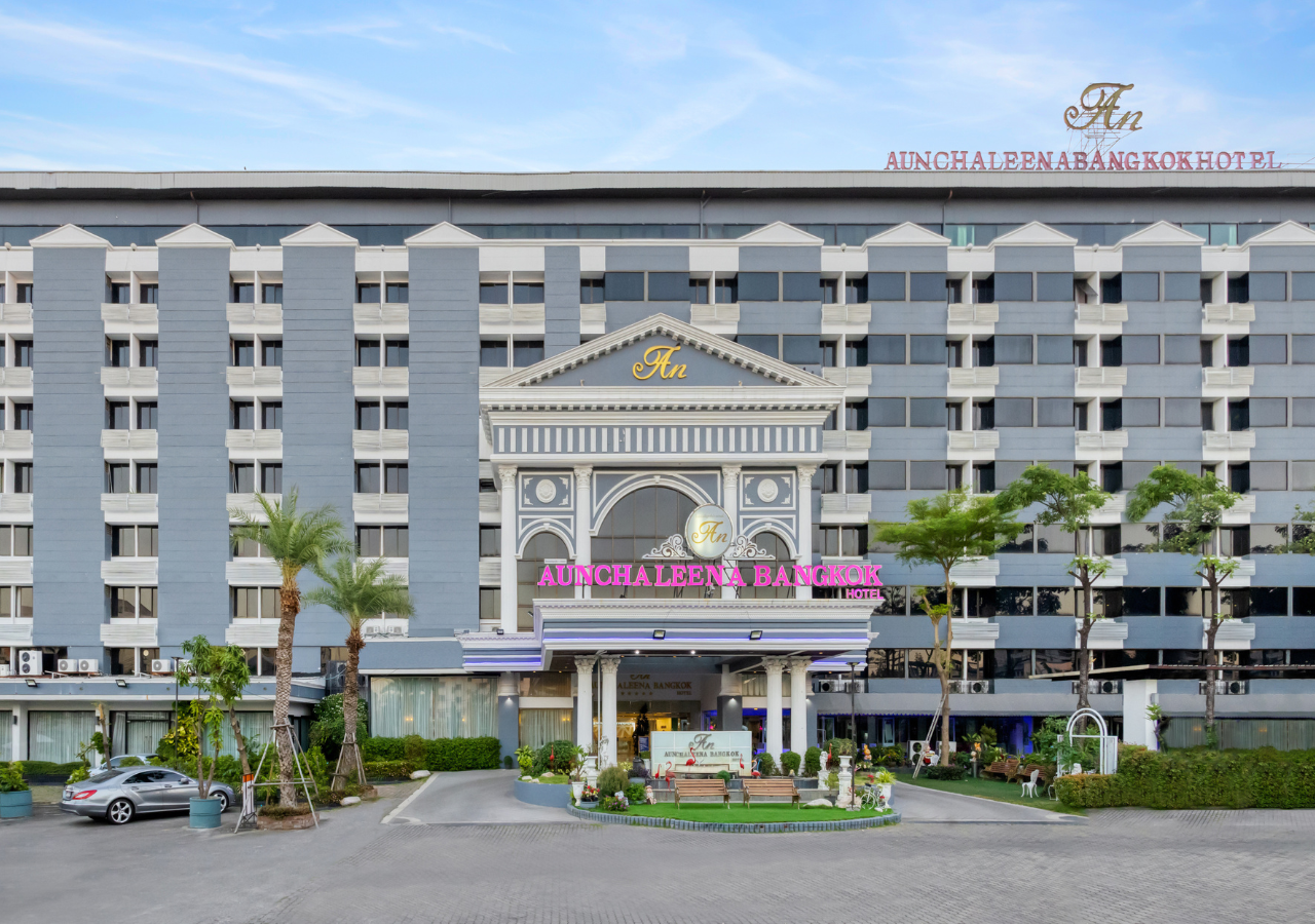 Aunchaleena Grand Hotel 1/23