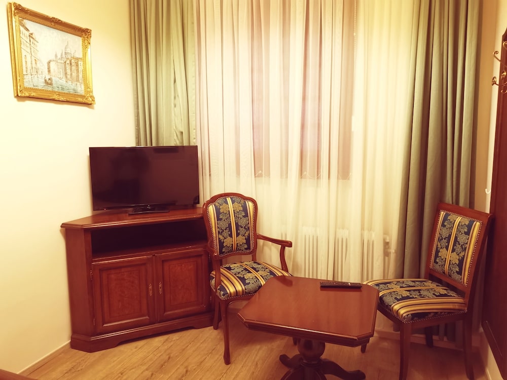Haydn Hotel 23/50