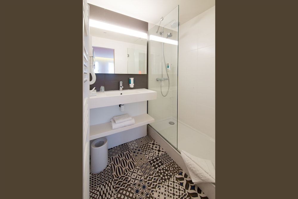 غرفة رباعية بسريرين مزدوجين، Hotel La Regence 8/10