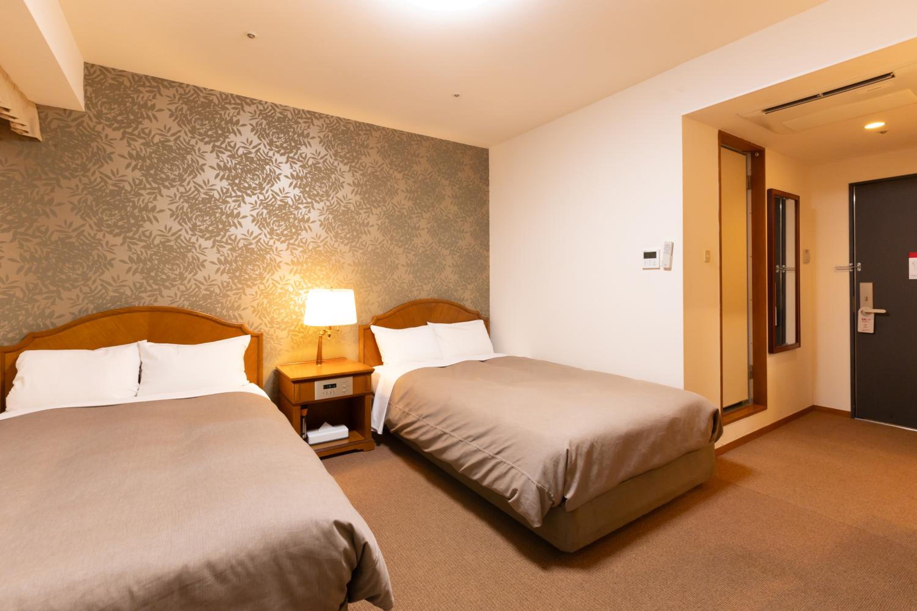 Semi Room, 2 Semi Double Beds