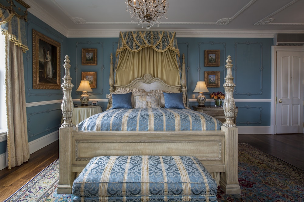 The Chanler at Cliff Walk 38/82