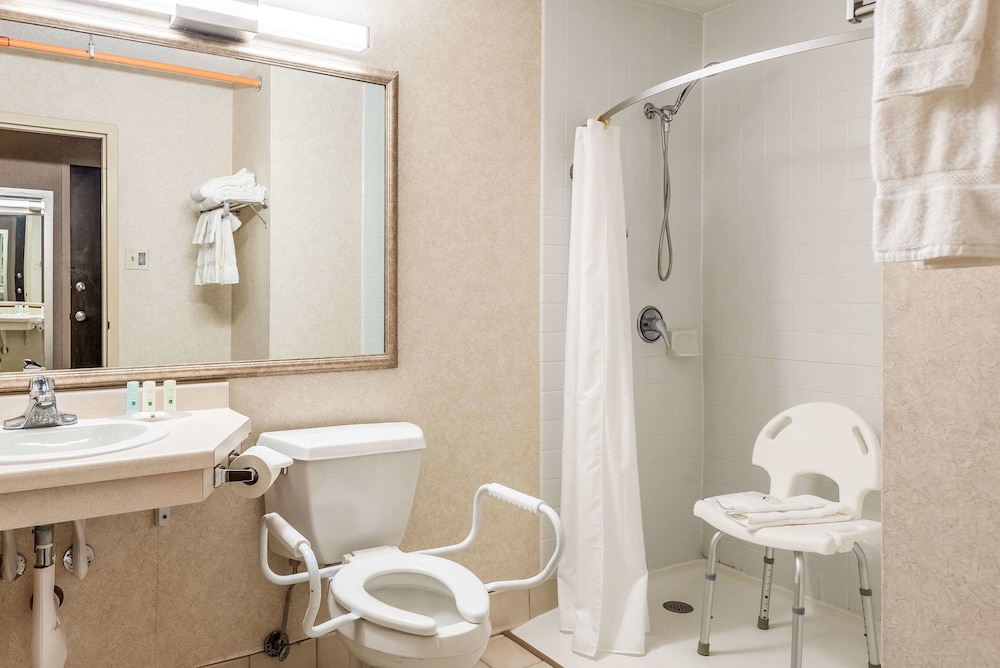 Quality Inn and Suites Brainerd MN 19/39