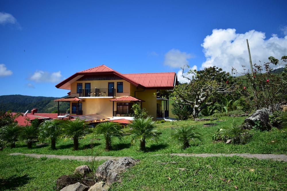 Guayabo Lodge 54/60
