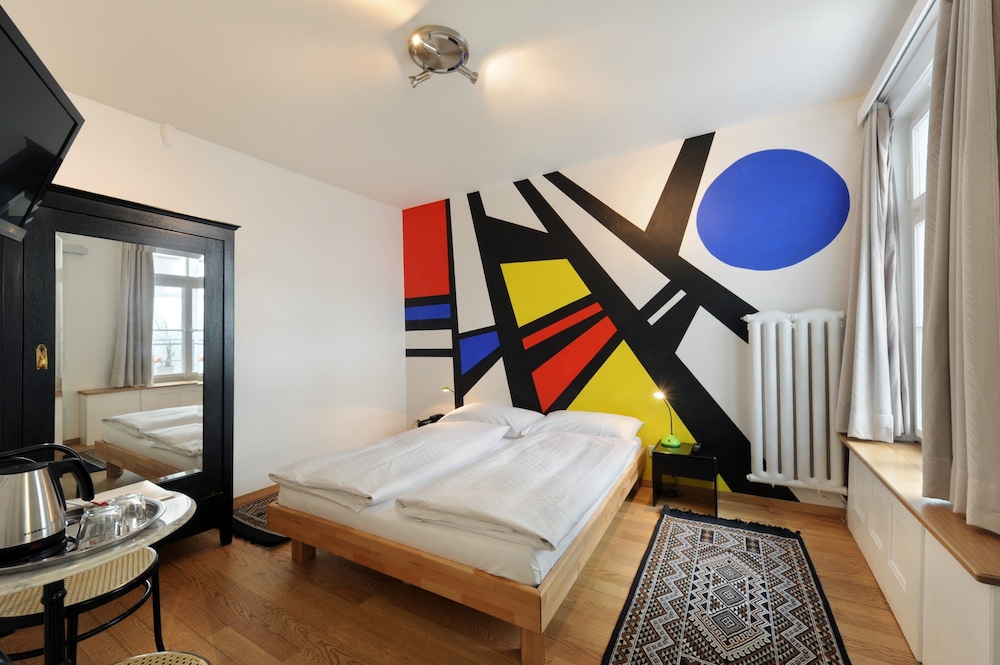 ECONOMY, DOUBLE BED