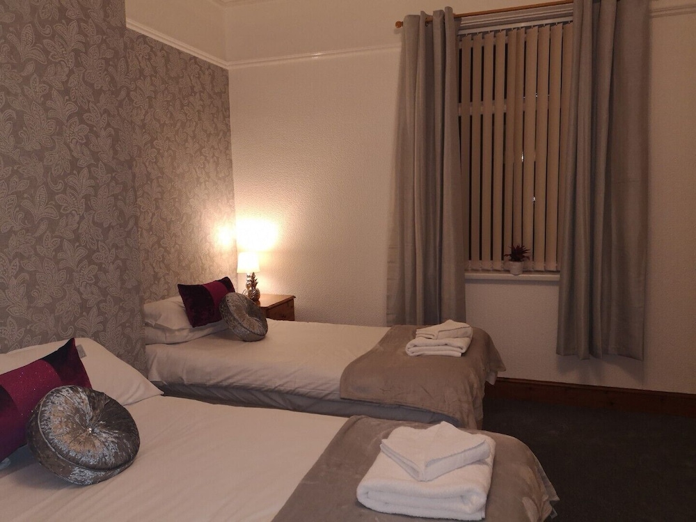 Ambrose Hotel 23/50