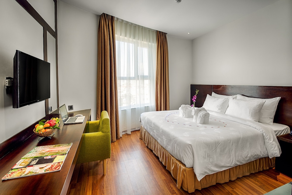 Sofia Suite Hotel Danang 9/53