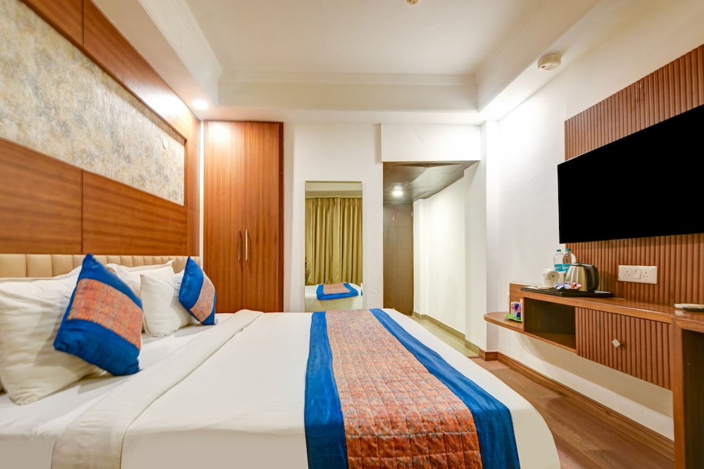 1 BEDROOM, DELUXE