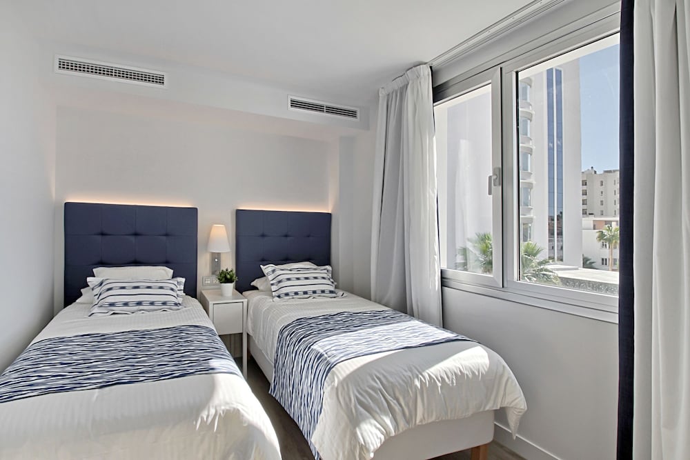 Carihuela Suites 6/31