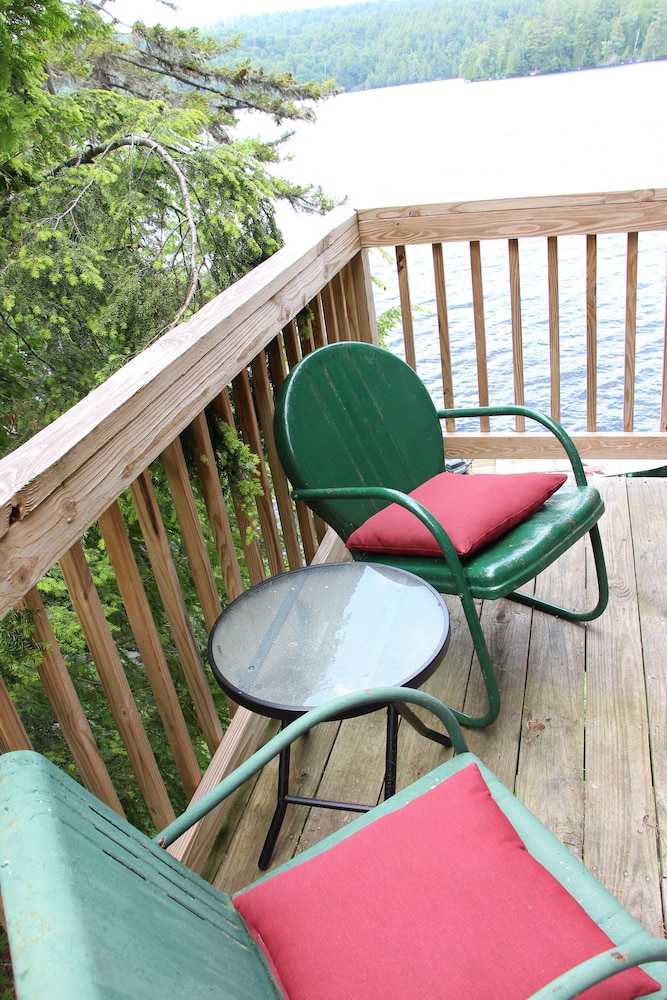 Kiwassa Lake Bed & Breakfast and Cabins 30/50