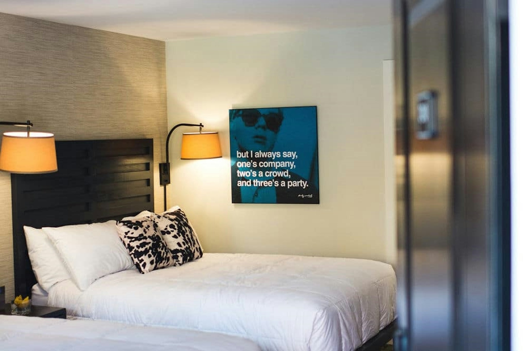 Hi-Ho: A Hi-Tech Hotel 6/44