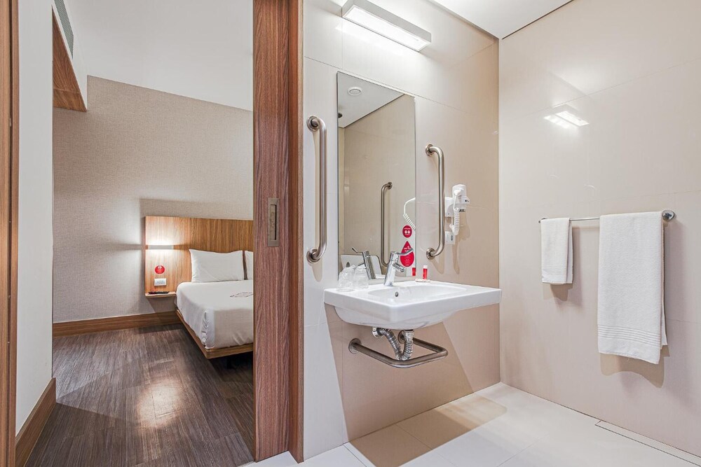 Hotel Moov Curitiba 37/39