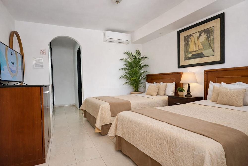 Zona Dorada Inn 32/50