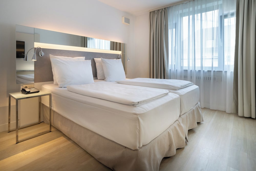 غرفة قياسية بسرير كوين، Hotel Munchen City Center Affiliated by Melia 2/10