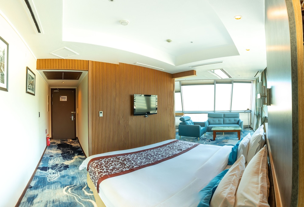 Blue Sky Hotel Tower 25/80