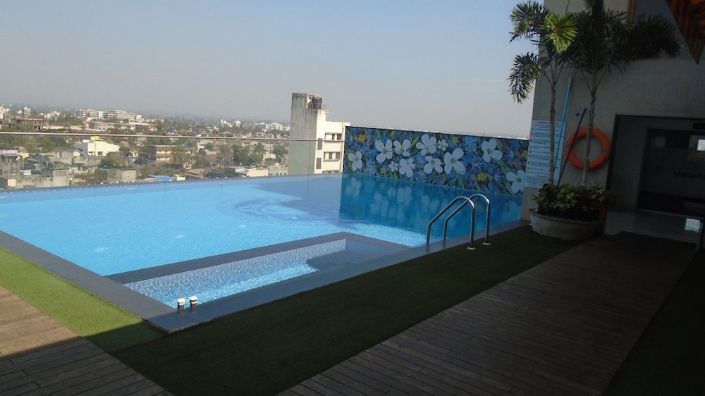 Hotel Vrishali Executive 58/61