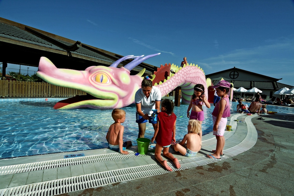 Limak Lara De Luxe Hotel and Resort 70/81