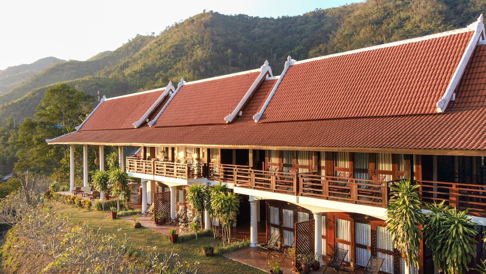 SANCTUARY PAKBENG LODGE 13/86