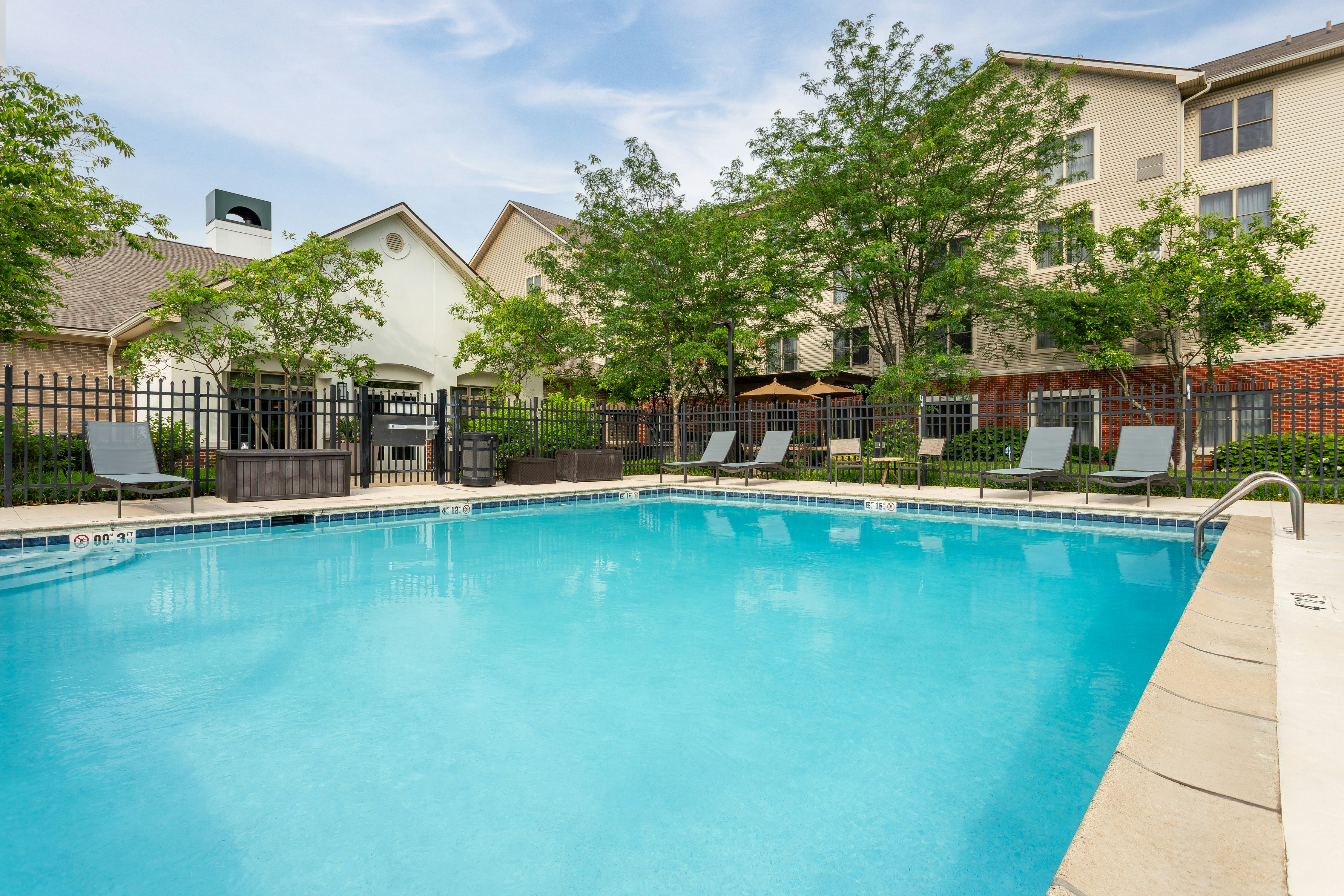 Homewood Suites by Hilton Lexington Fayette Mall 45/45