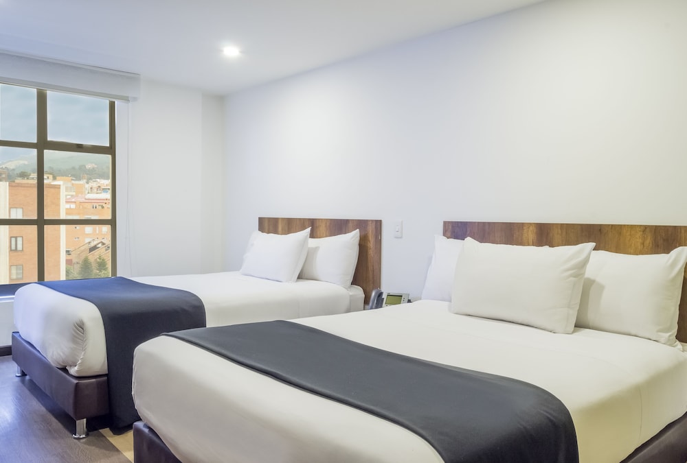 STANDARD, 2 QUEEN BEDS