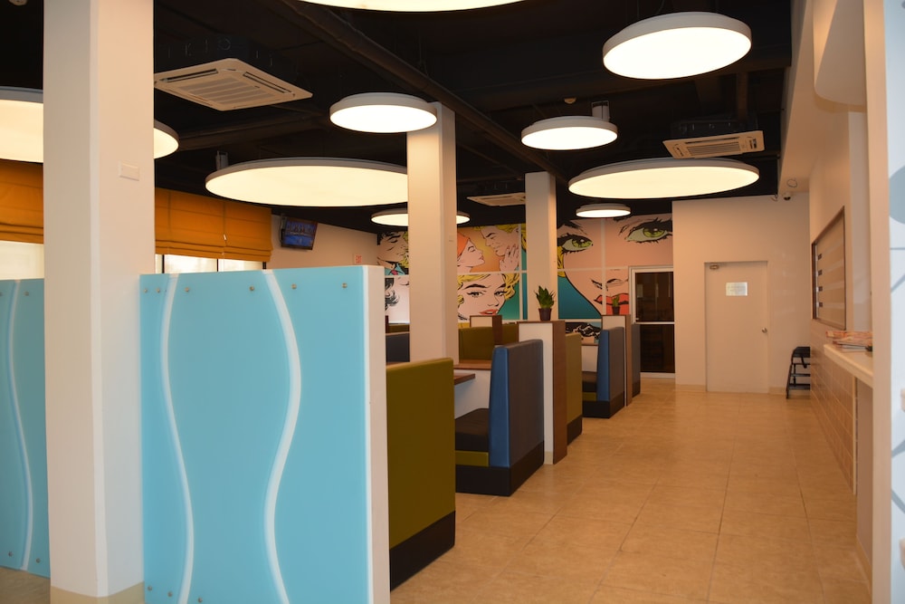 restaurant cafeteria