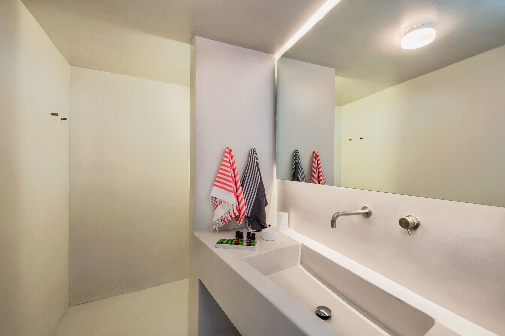 SUITE, SEA VIEW, PRIVATE INFINITY POOL