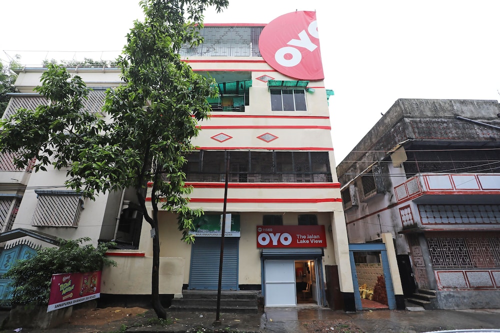 Oyo 11569 Jalan Lake View 1/18