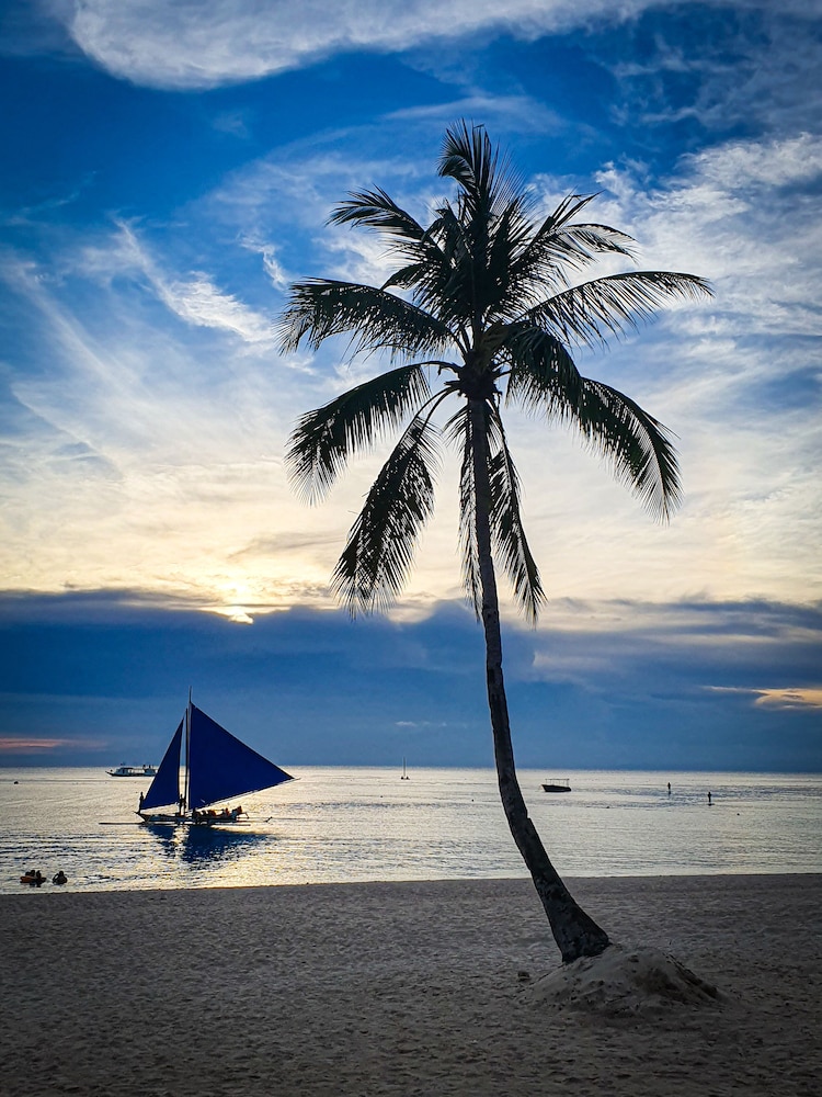 Movenpick Resort And Spa Boracay 67/70
