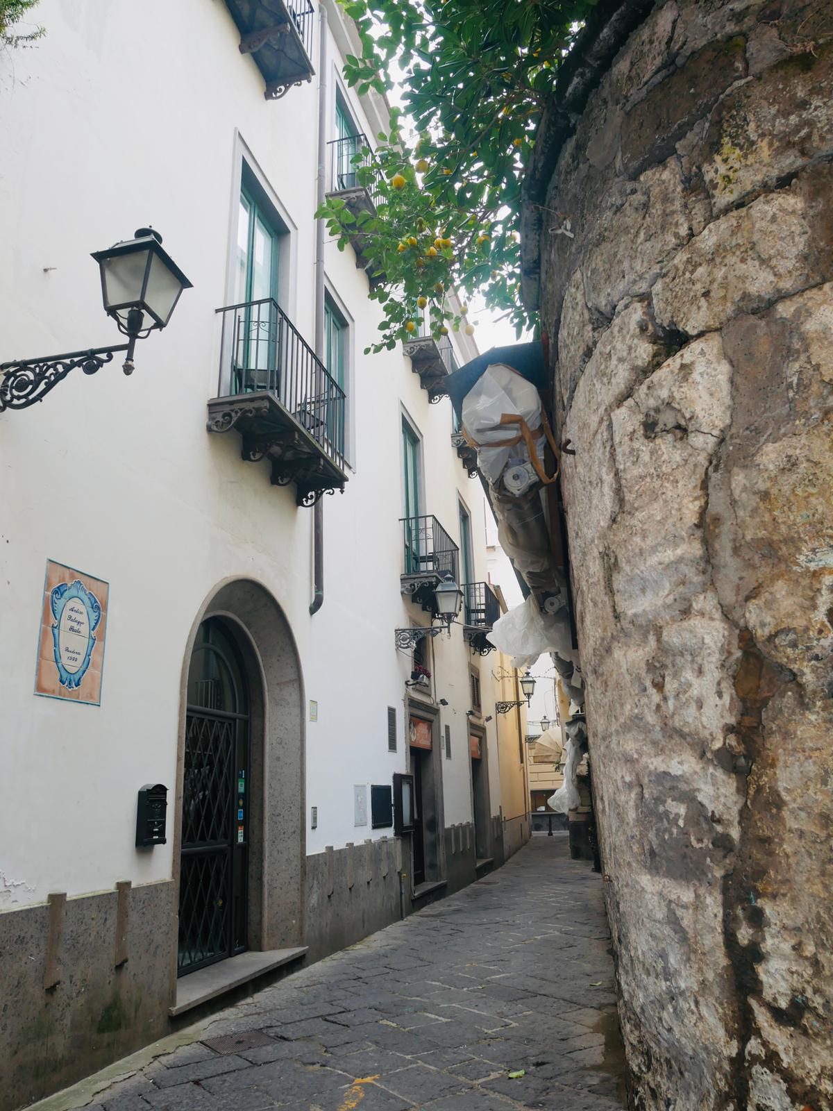 Antico Palazzo Scala 21/24
