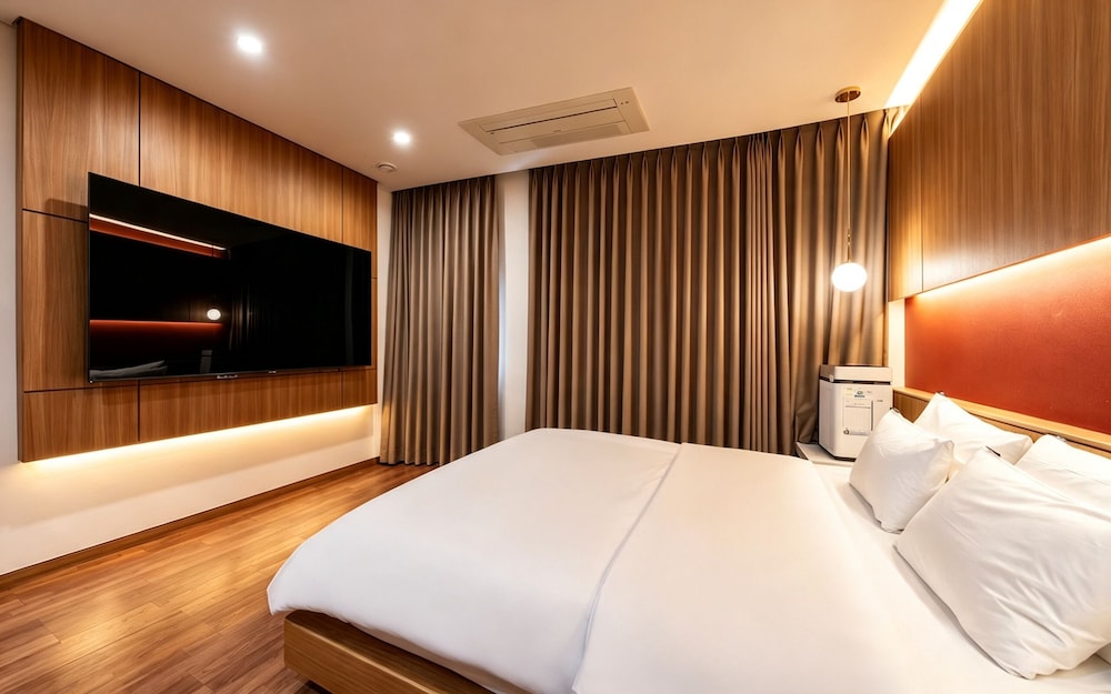 Hotel M Place 10/53