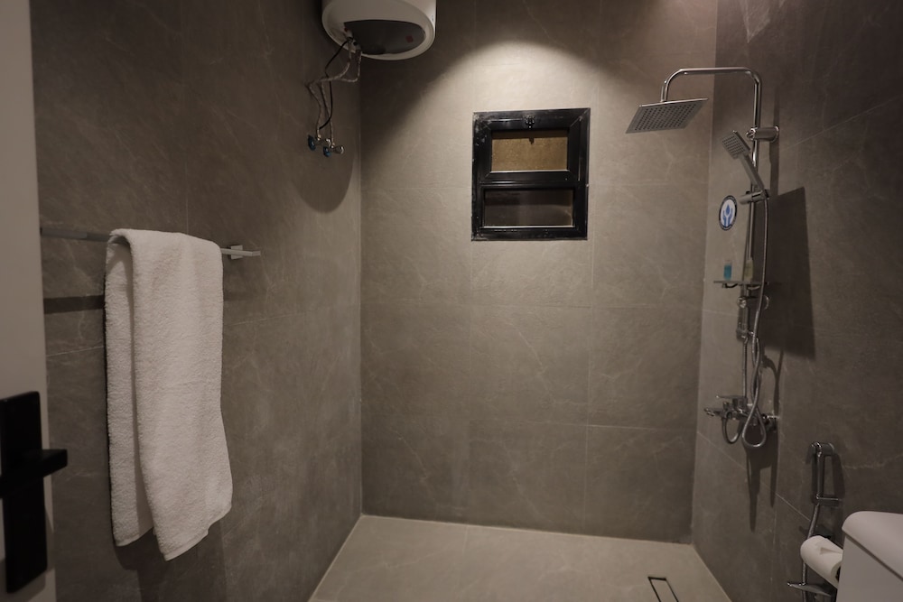 أجنحة المتعب الياسمين(XYZ Hotel Al Yasmin) 15/15