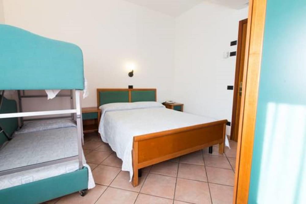 Albergo Bar Cenni 18/48