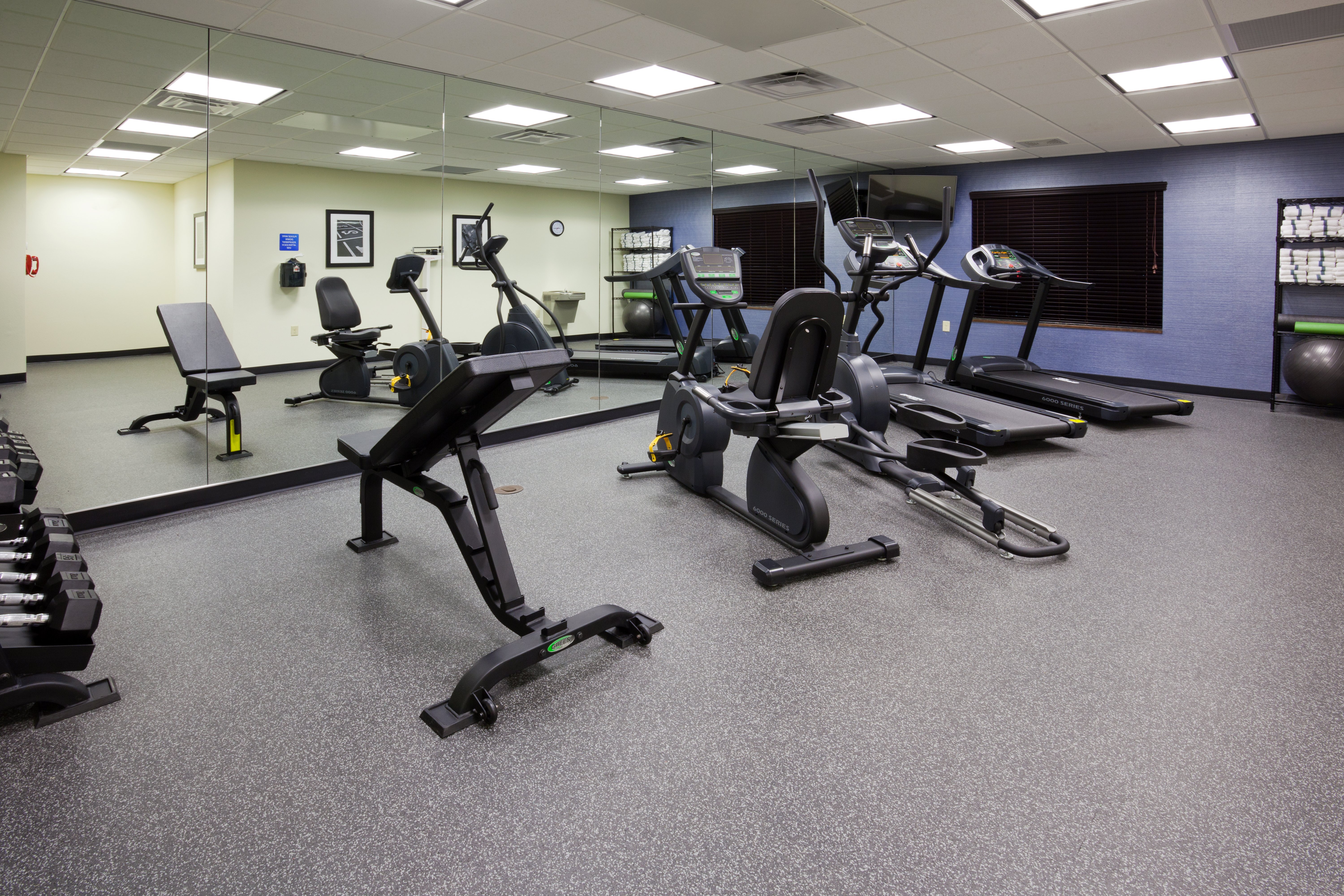 Holiday Inn Express Fort Dodge 19/26