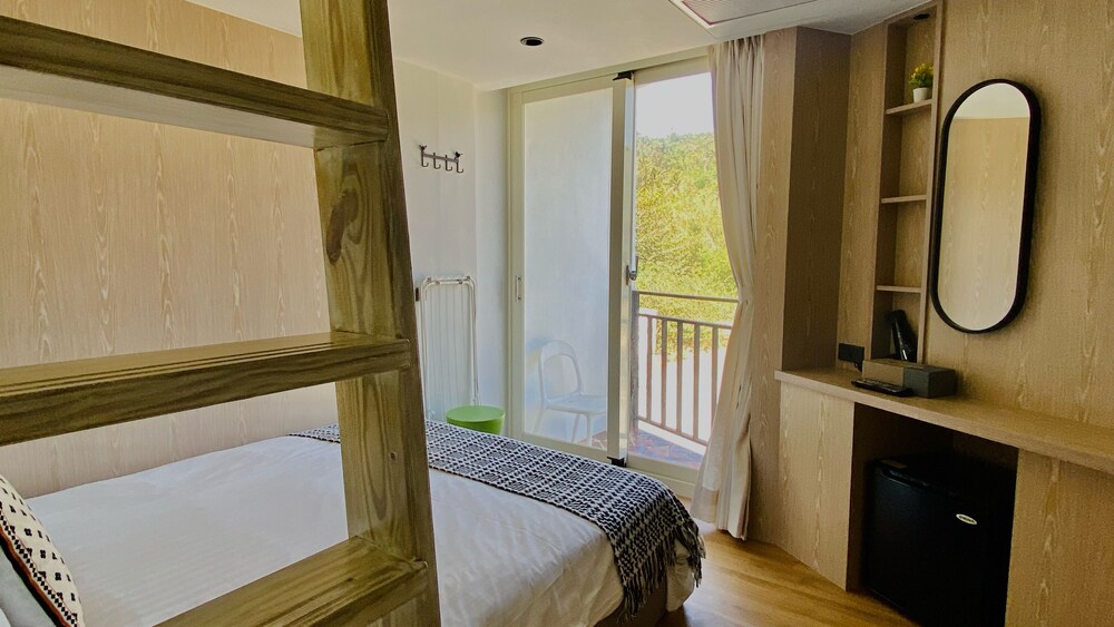 Mini Summer Hostel 25/50