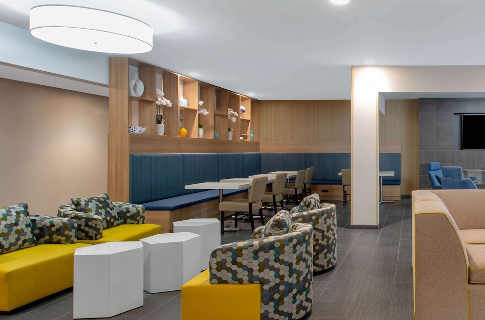 Microtel Inn & Suites by Wyndham Amsterdam 50/61