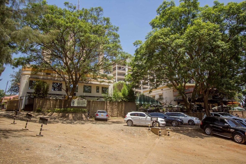 Capital Heights Hotel 58/65