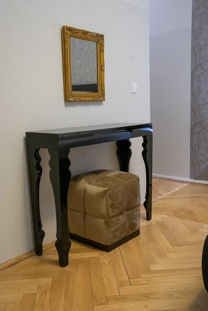 Abieshomes Serviced Apartments-Votivpark 44/50