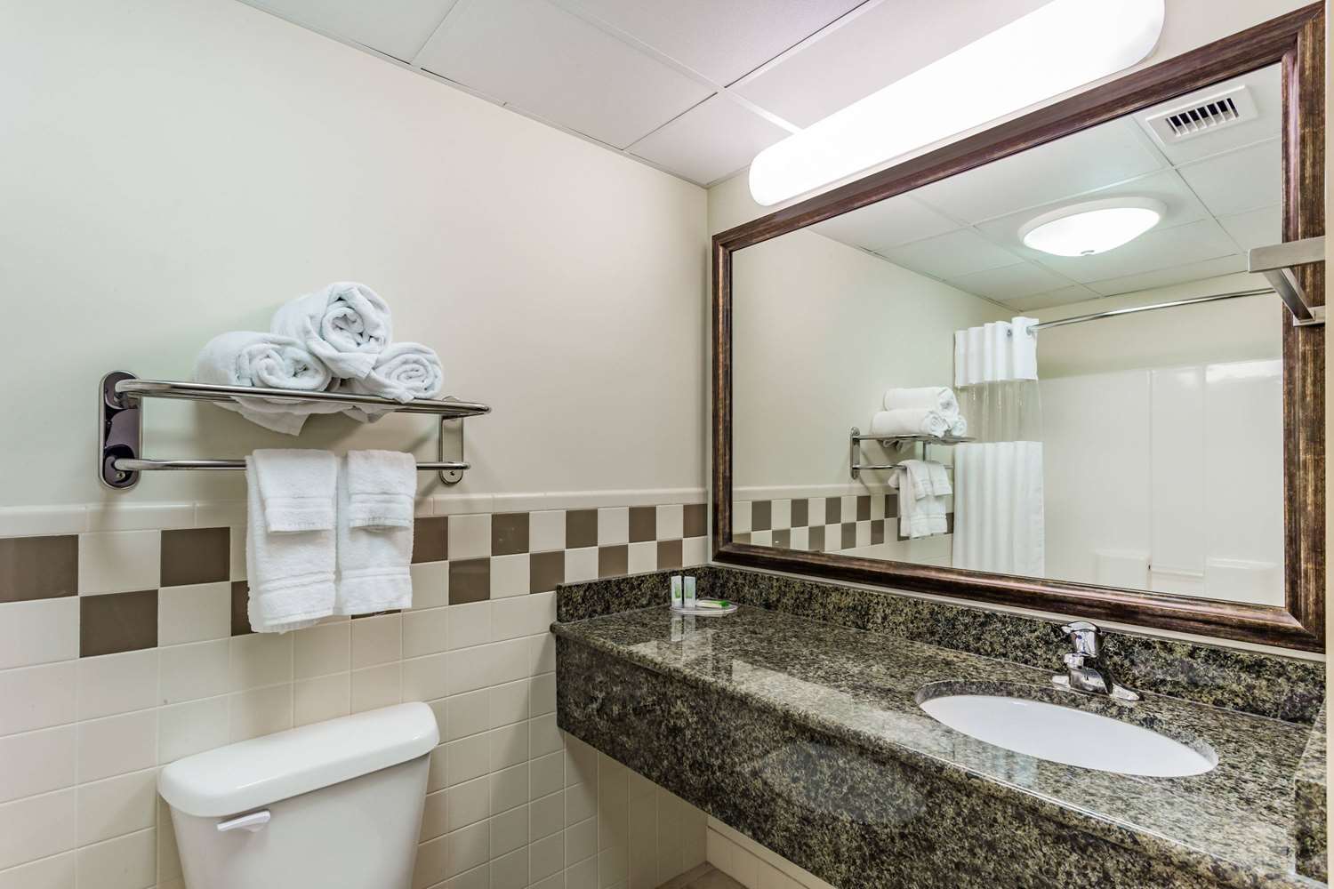 Americinn By Wyndham Fort Pierre Conference Center 45/45