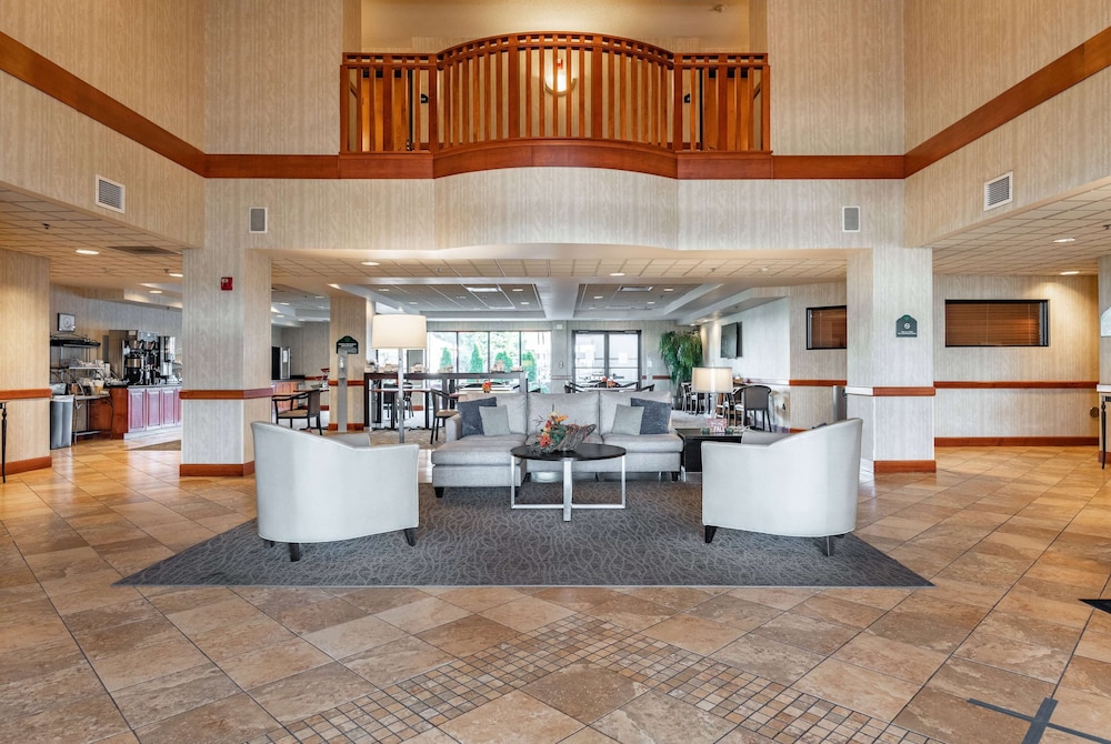 Wingate by Wyndham Vienna Parkersburg 5/48